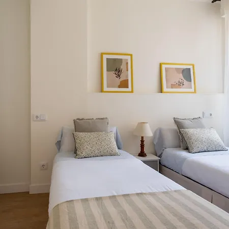 Sweet Apartment *